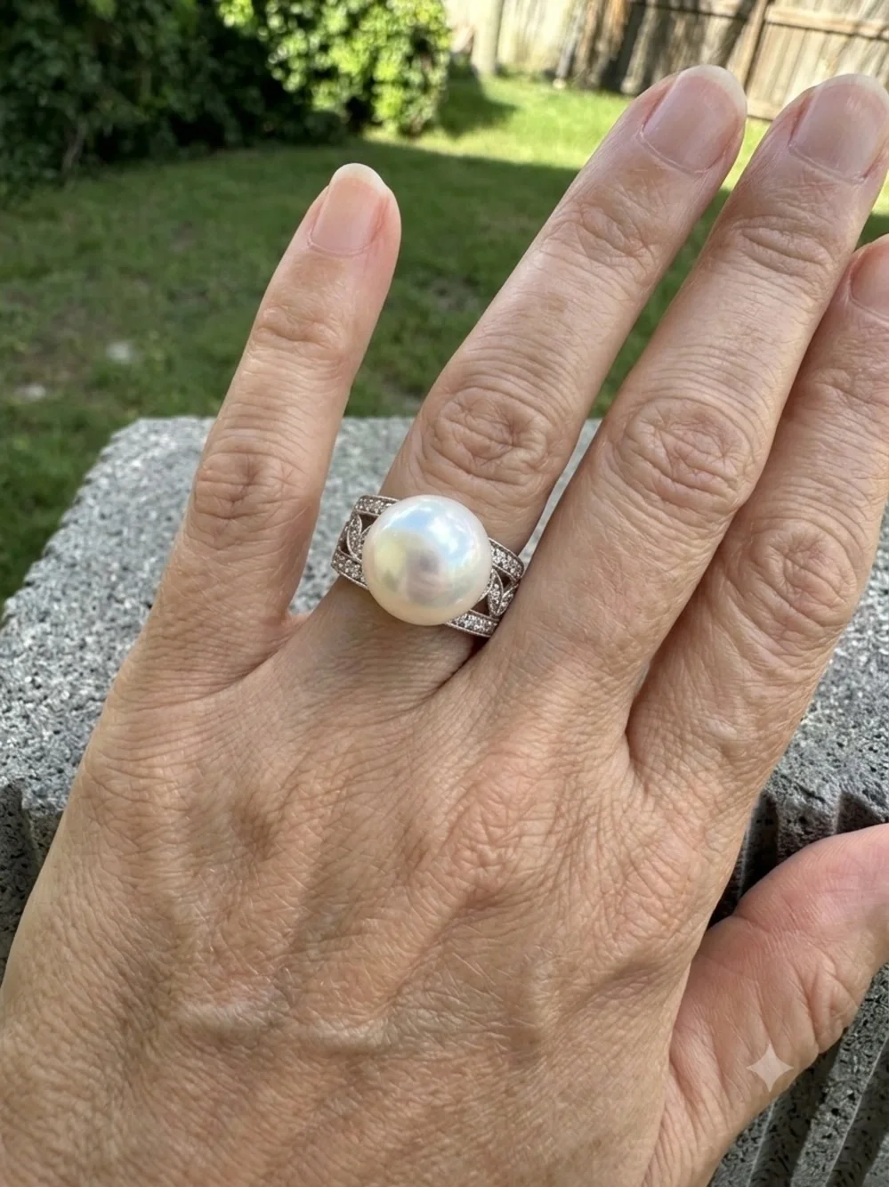 Vintage Sterling Silver Fox Pearl 13mm & CZ Ring size 7.5